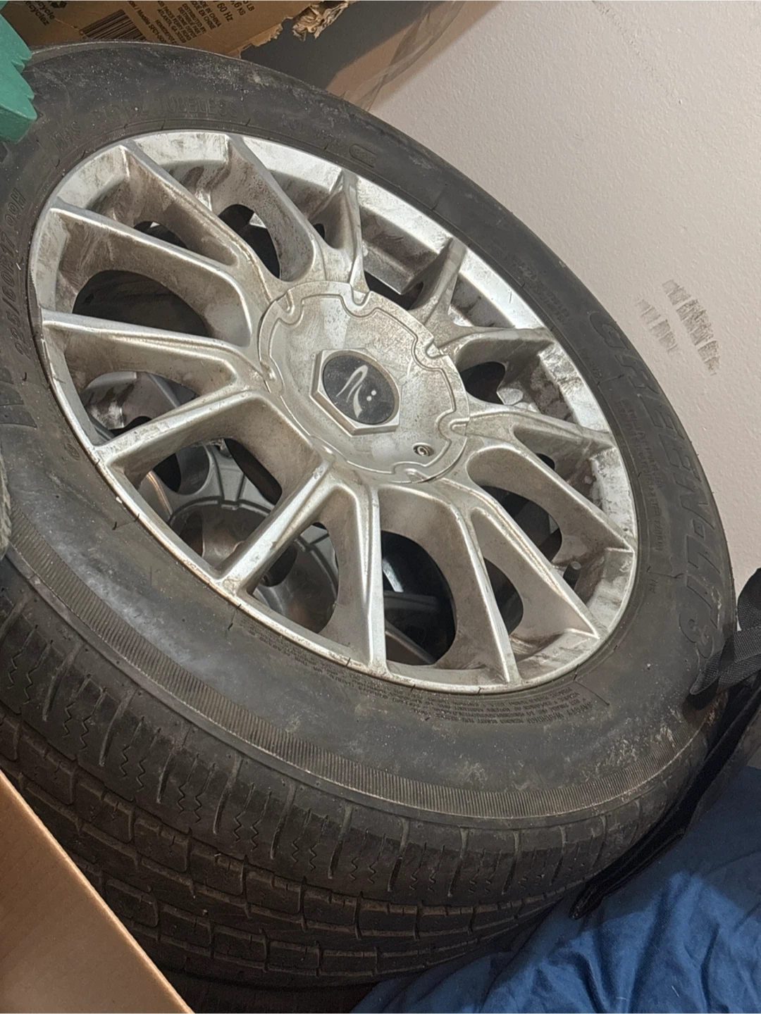 3 Infiniti Alloy Wheel & Tire - 225/60R17