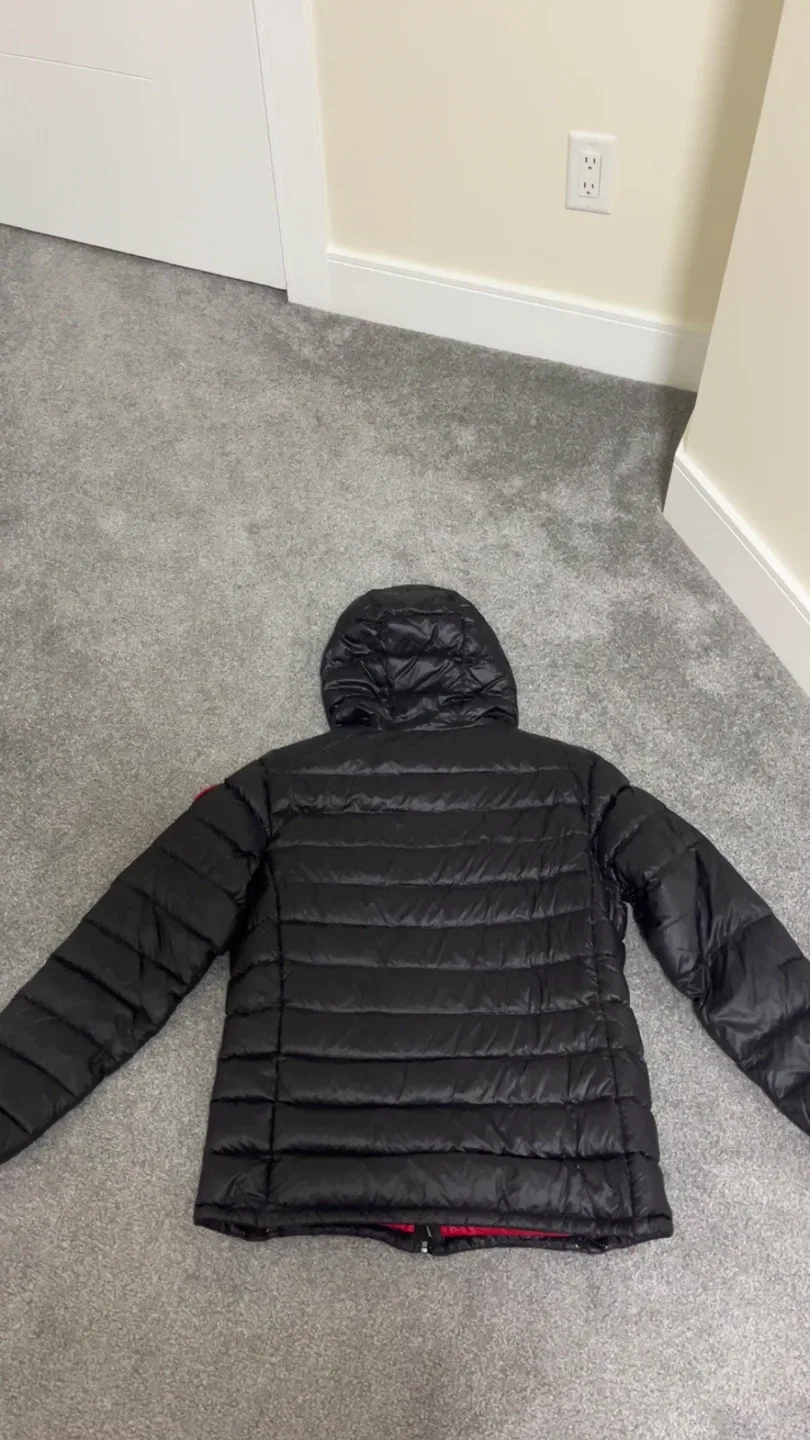 Unisex Canada Goose winter jacket image indicator(7)