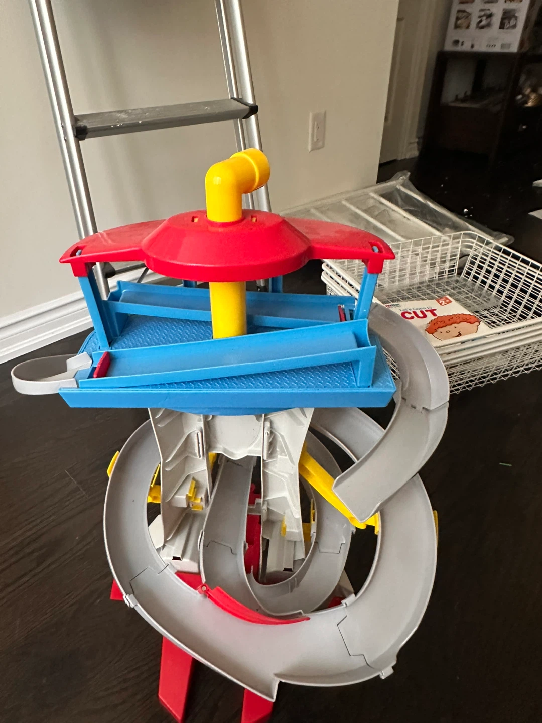 Paw Patrol Adventure Bay Lookout Playset - photo 2