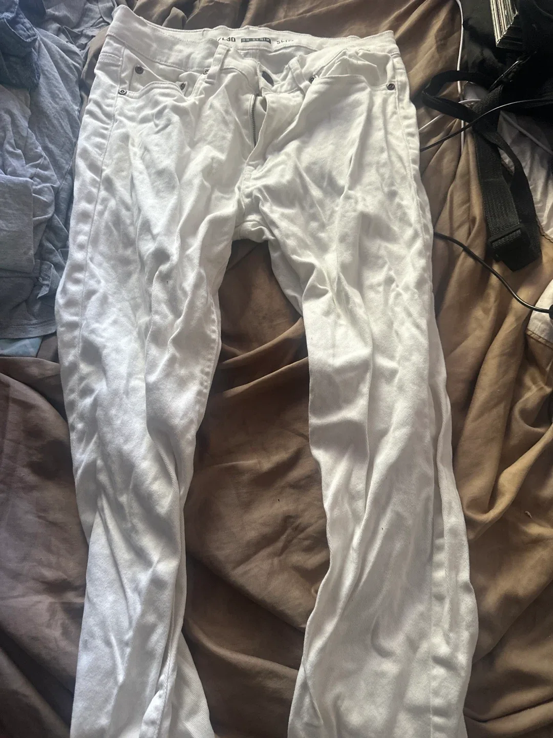 H&M dress shirt medium large and H&M White Slim Fit Denim Jeans image indicator(3)