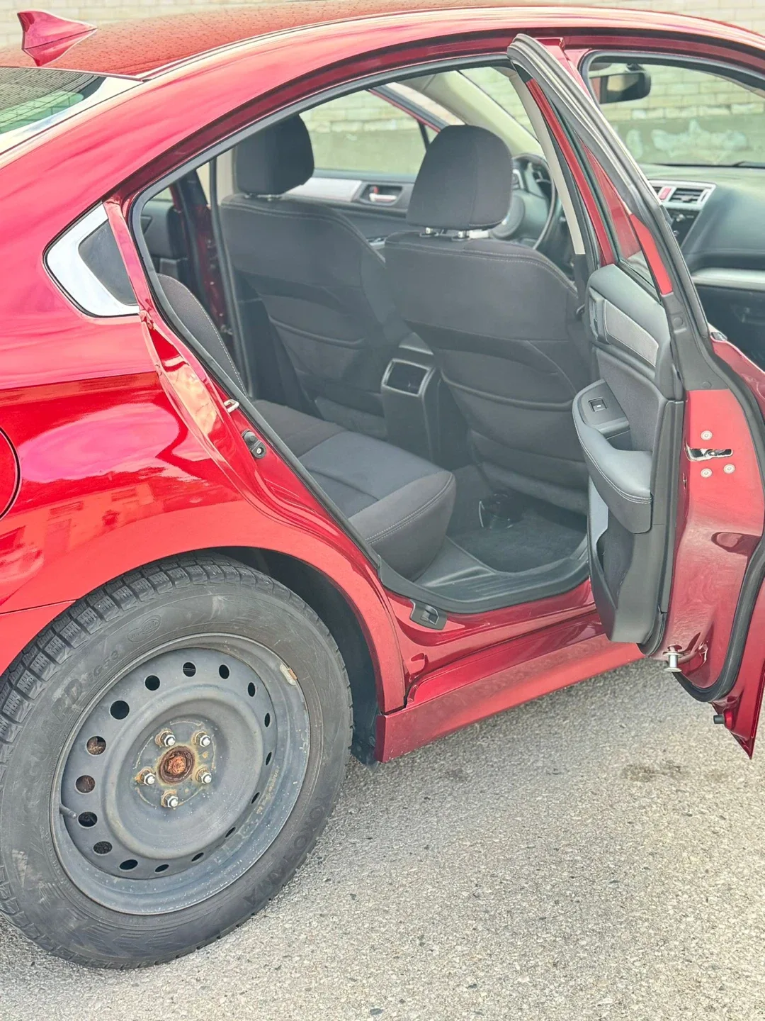 2017 Subaru Legacy Sedan Premium Must Sell Tonight image indicator(4)