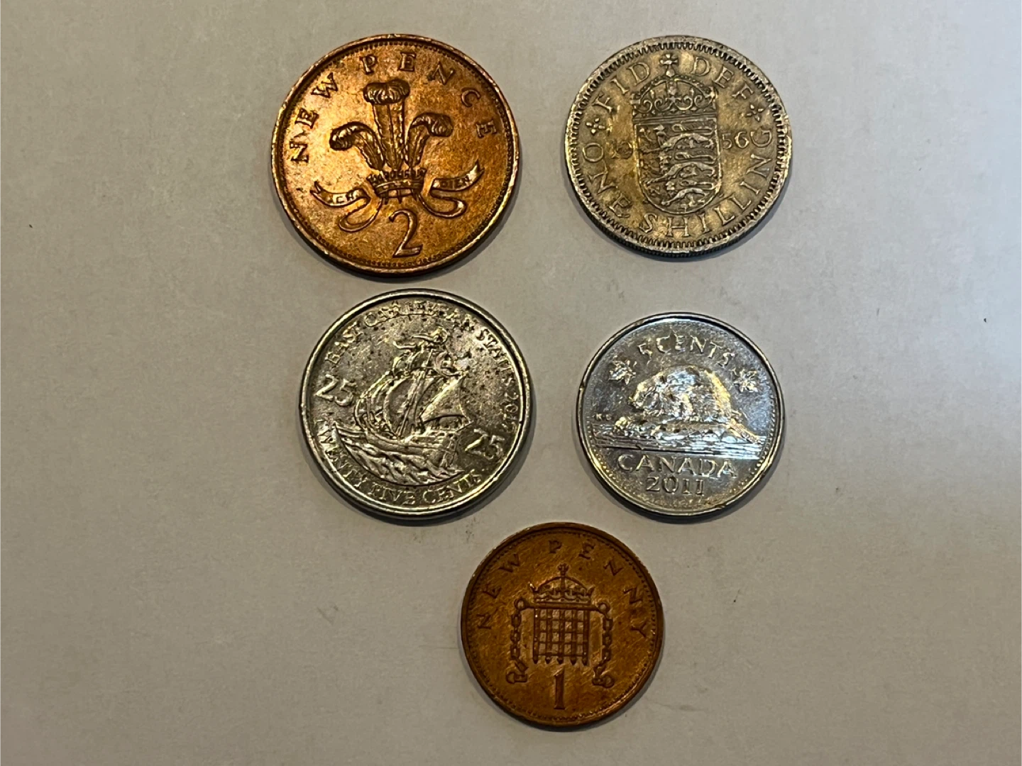 5 Collectible World Coins - photo 2