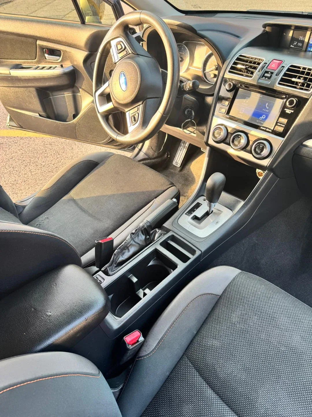 2016 Subaru XV Crosstrek - Black image indicator(8)