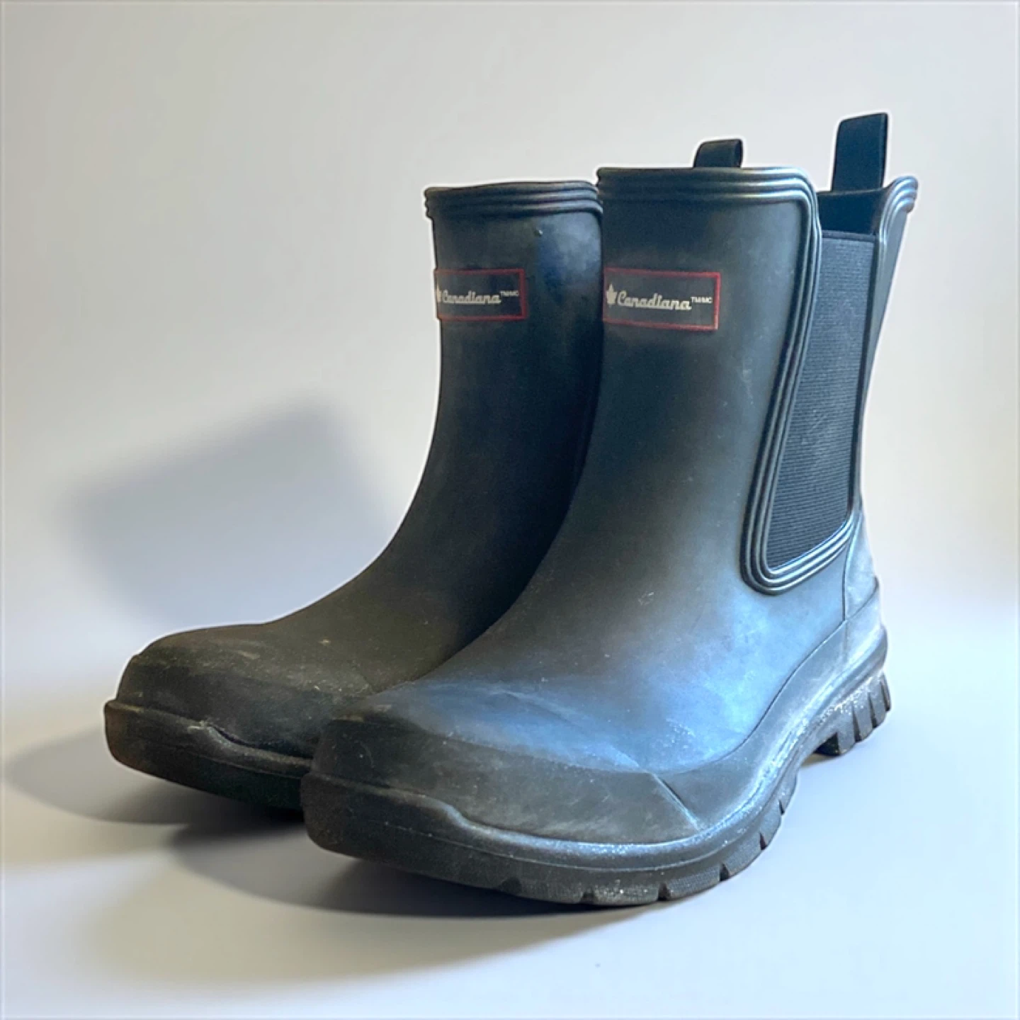 Girls or small Lady Canadiana Chelsea Rain Boots Size 6 - photo 2