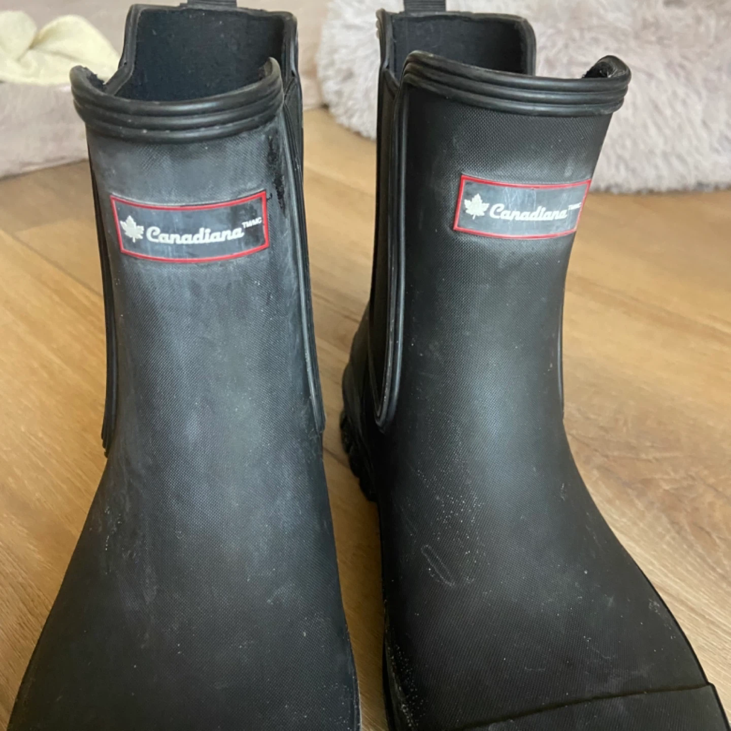 Girls or small Lady Canadiana Chelsea Rain Boots Size 6 - photo 3