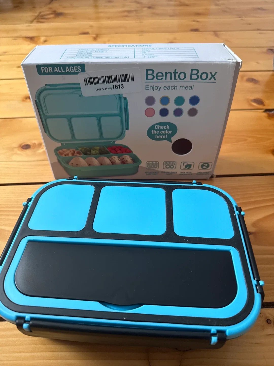 On-the-go 4 Compartment 5 Cup Premium Bento Lunch Box thumbnail