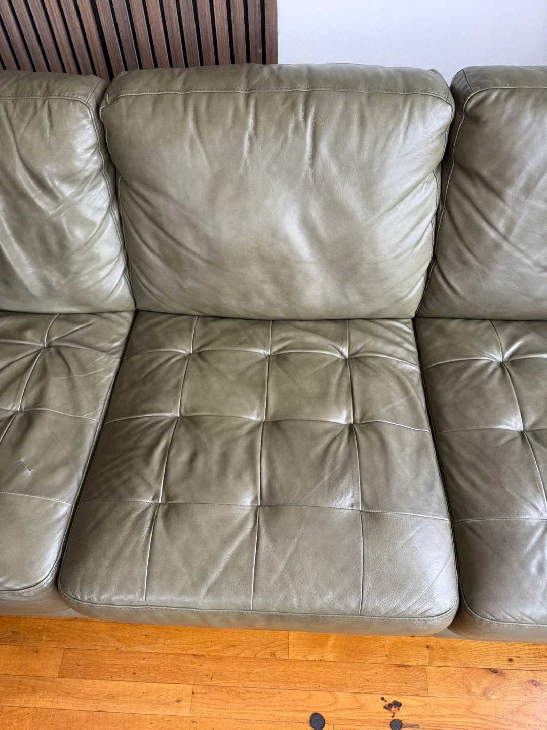 Green Leather Sofa - Good Condition image indicator(3)