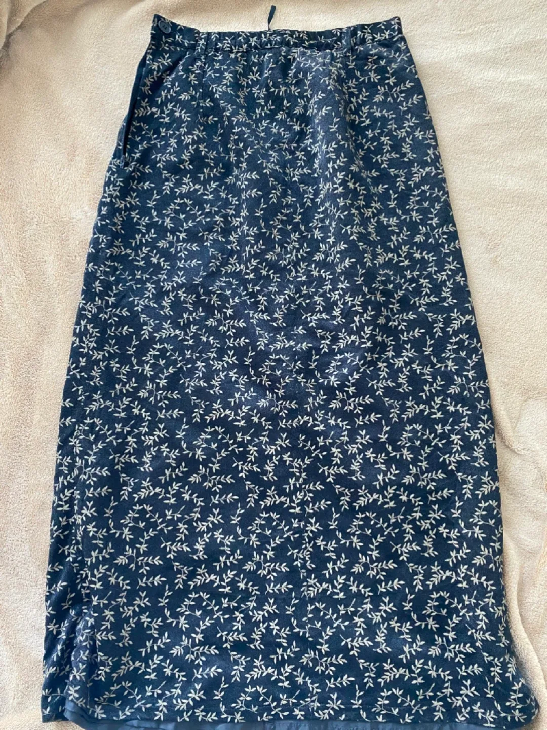 Assorted/ bundle Women’s Skirts (Size Small) image indicator(4)