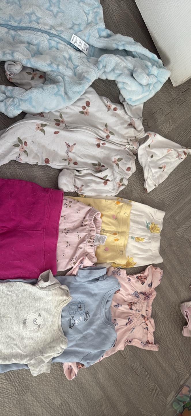 Newborn-3 months clothes - photo 2