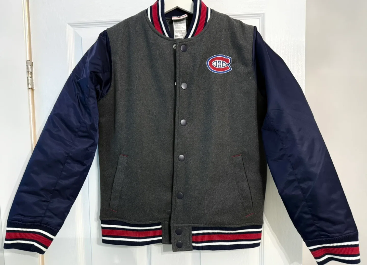 Montreal Canadiens Youth size (10-12) Varsity Jacket image indicator(4)