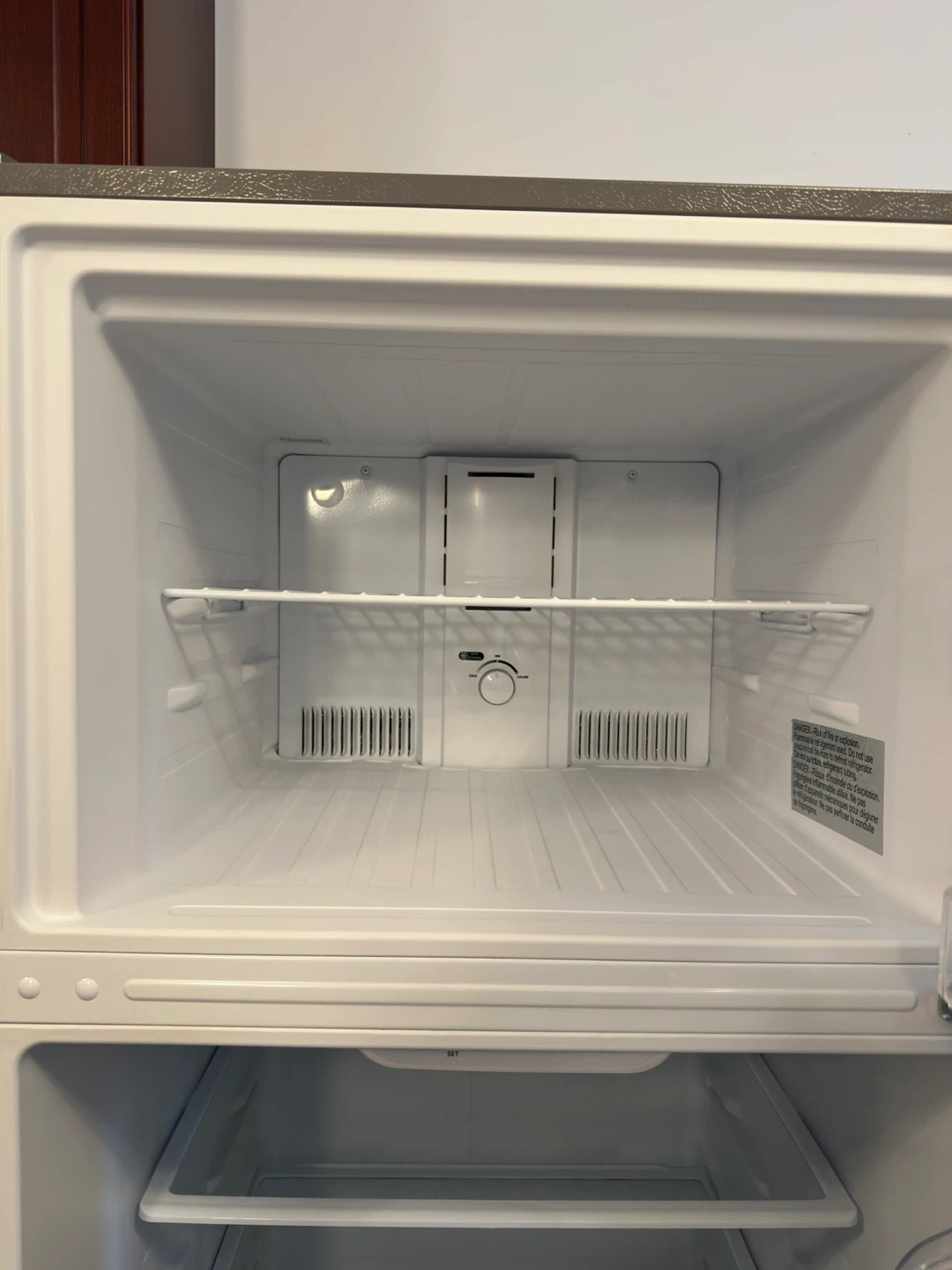 Midea Stainless Steel Top Freezer Refrigerator - photo 2