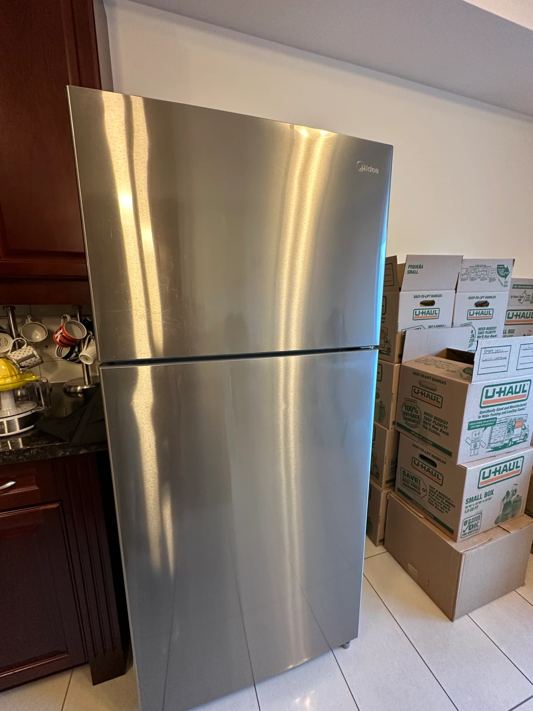 Midea Stainless Steel Top Freezer Refrigerator - photo 4