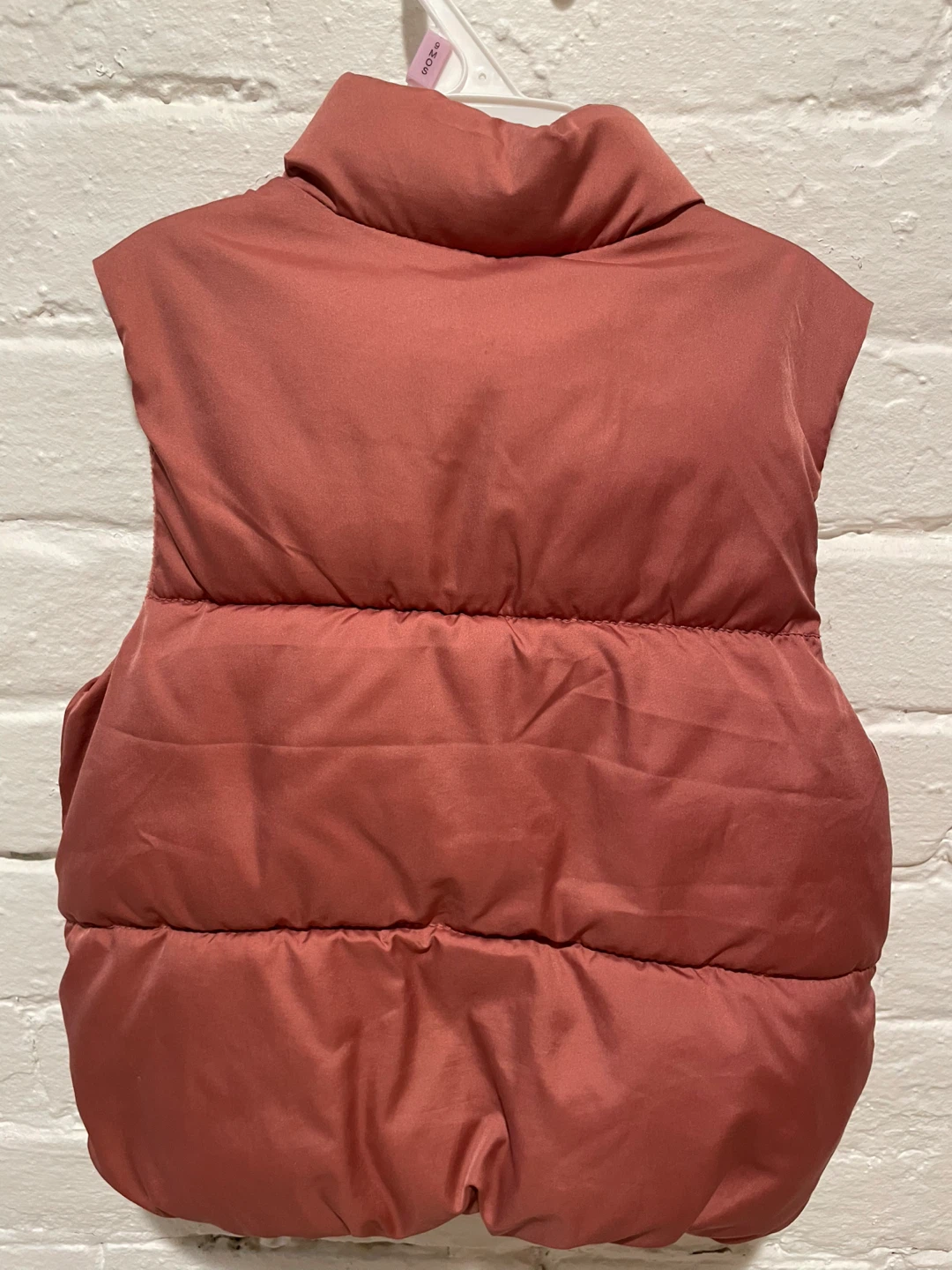 OLD NAVY toddler girl pink puffer vest Down jacket size: 2 yrs - photo 3