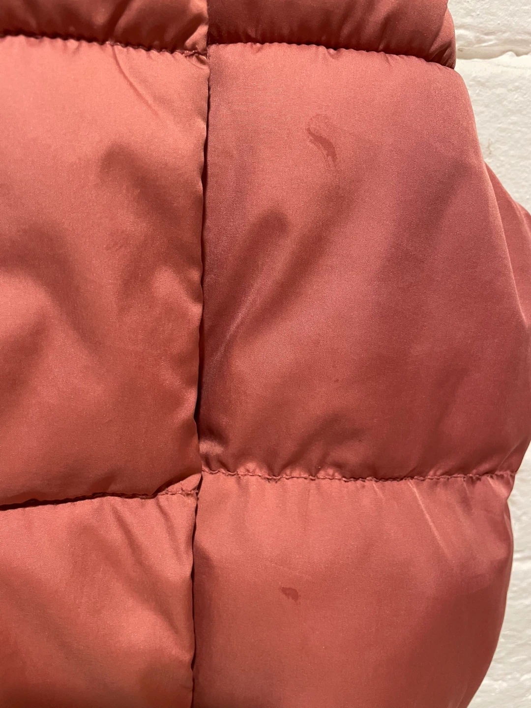 OLD NAVY toddler girl pink puffer vest Down jacket size: 2 yrs - photo 2