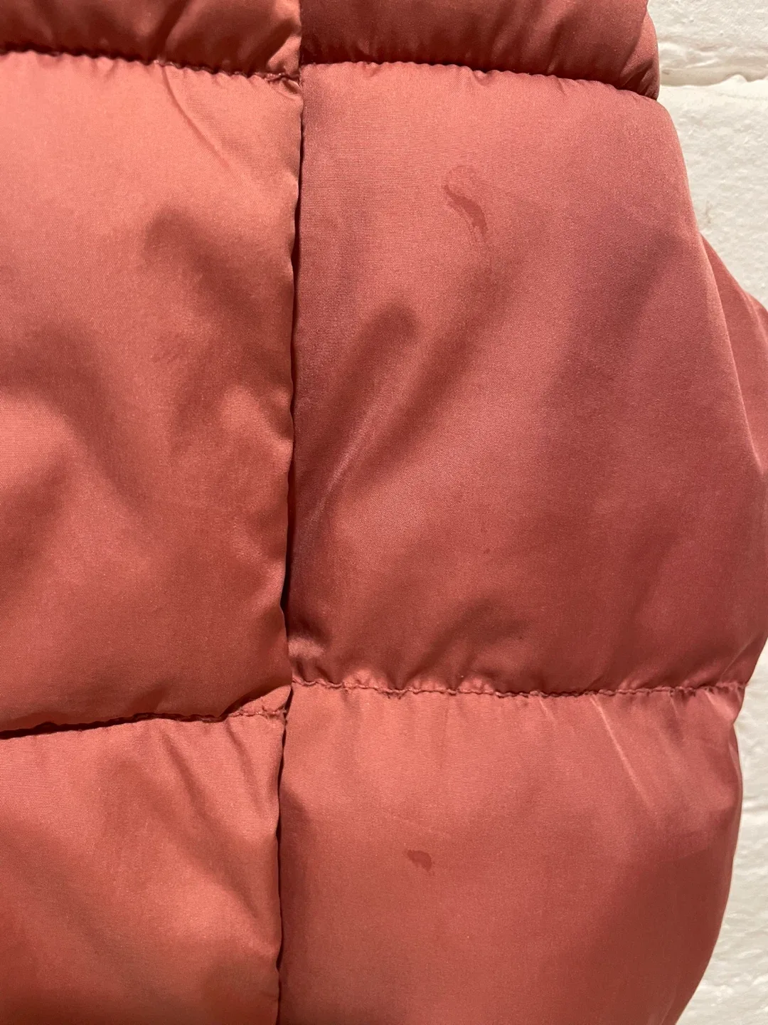 OLD NAVY toddler girl pink puffer vest Down jacket size: 2 yrs image indicator(2)