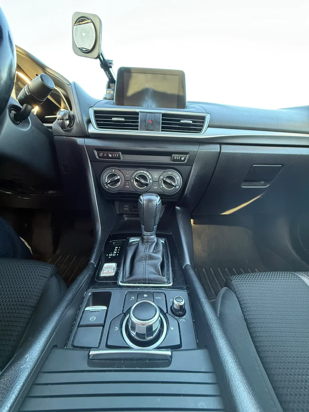 Mazda 3 GS 2017 Sedan 4DR automatic image indicator(5)