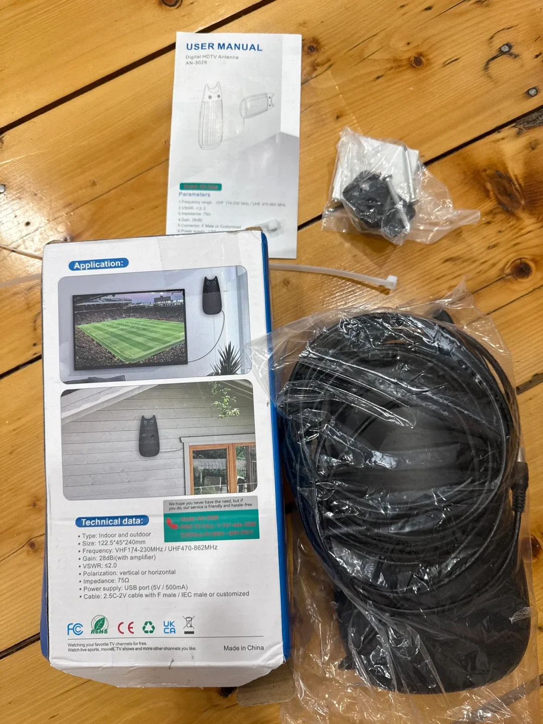 Free HDTV Antenna AN-2028 - Indoor/Outdoor image indicator(2)