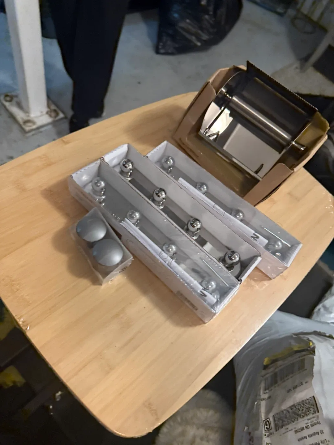 VLYNAN & RAFFIG Cabinet Hardware Lot image indicator(2)