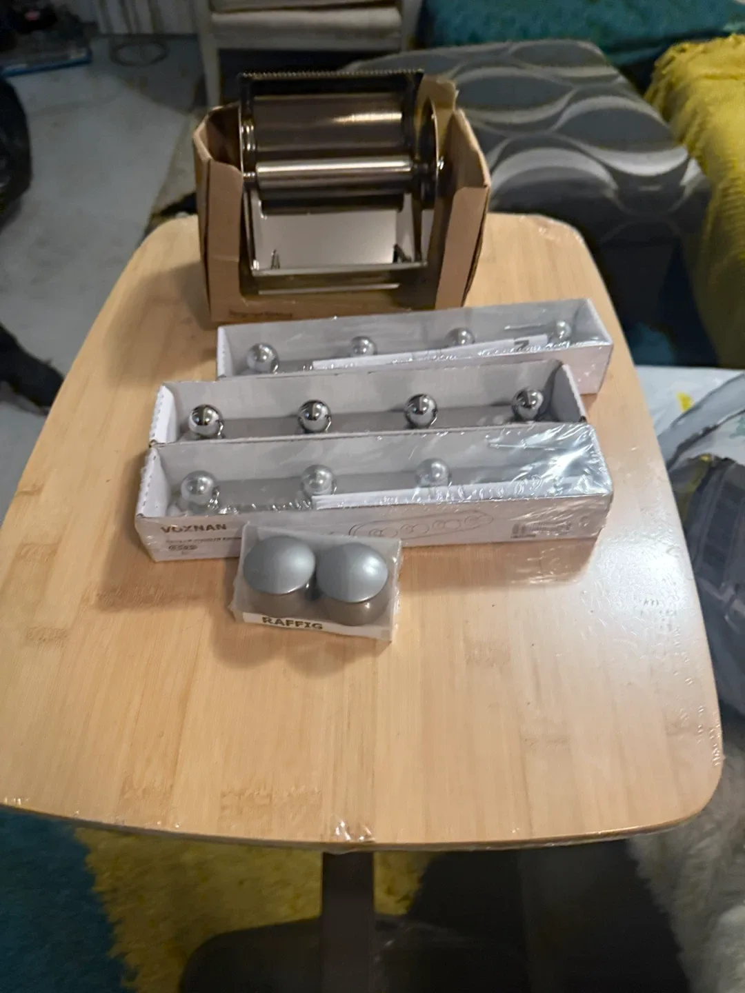 VLYNAN & RAFFIG Cabinet Hardware Lot image indicator(3)