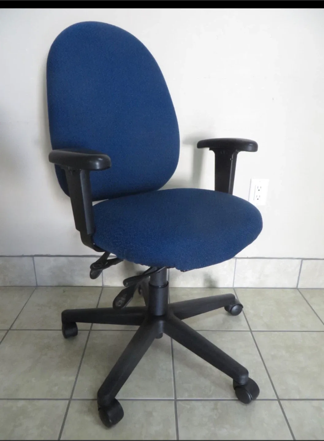 Assorted Office Chairs $60 -$85 thumbnail