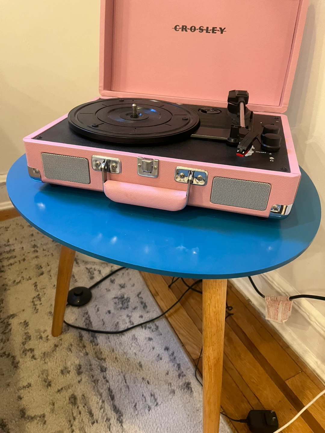 Crosley Pink Turntable - photo 2