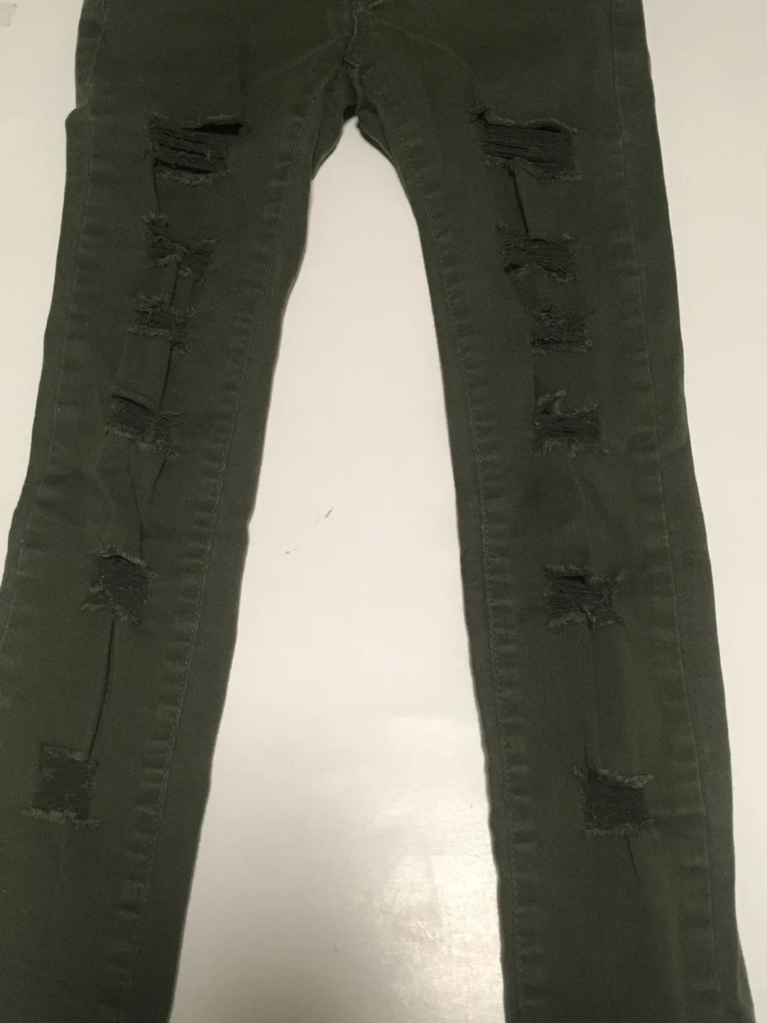 🥕Love Boat Olive Green Ripped Jeans Denim Size Small Women's image indicator(5)