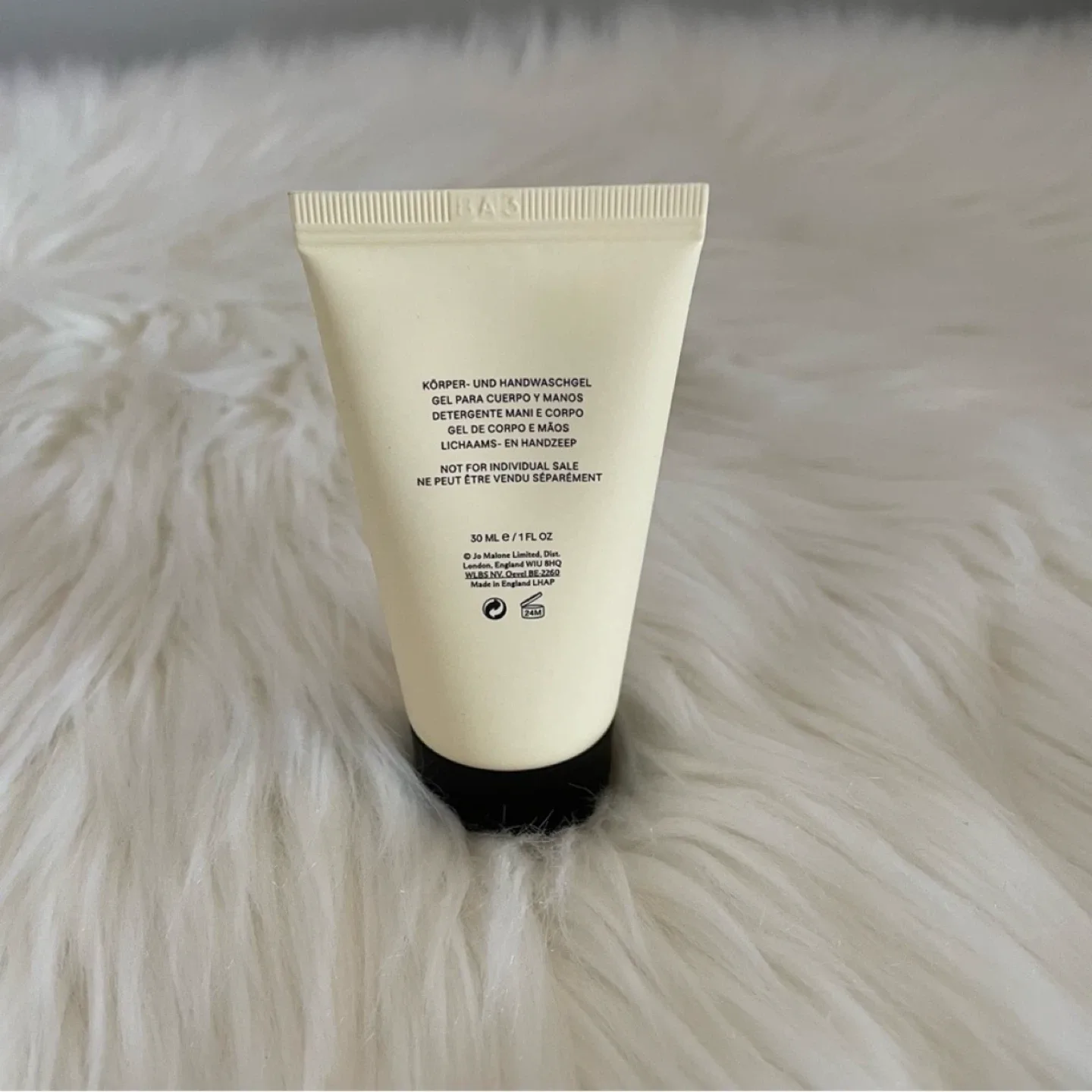 Jo Malone Lime Basil & Mandarin Body & Hand Wash 30ml image indicator(3)