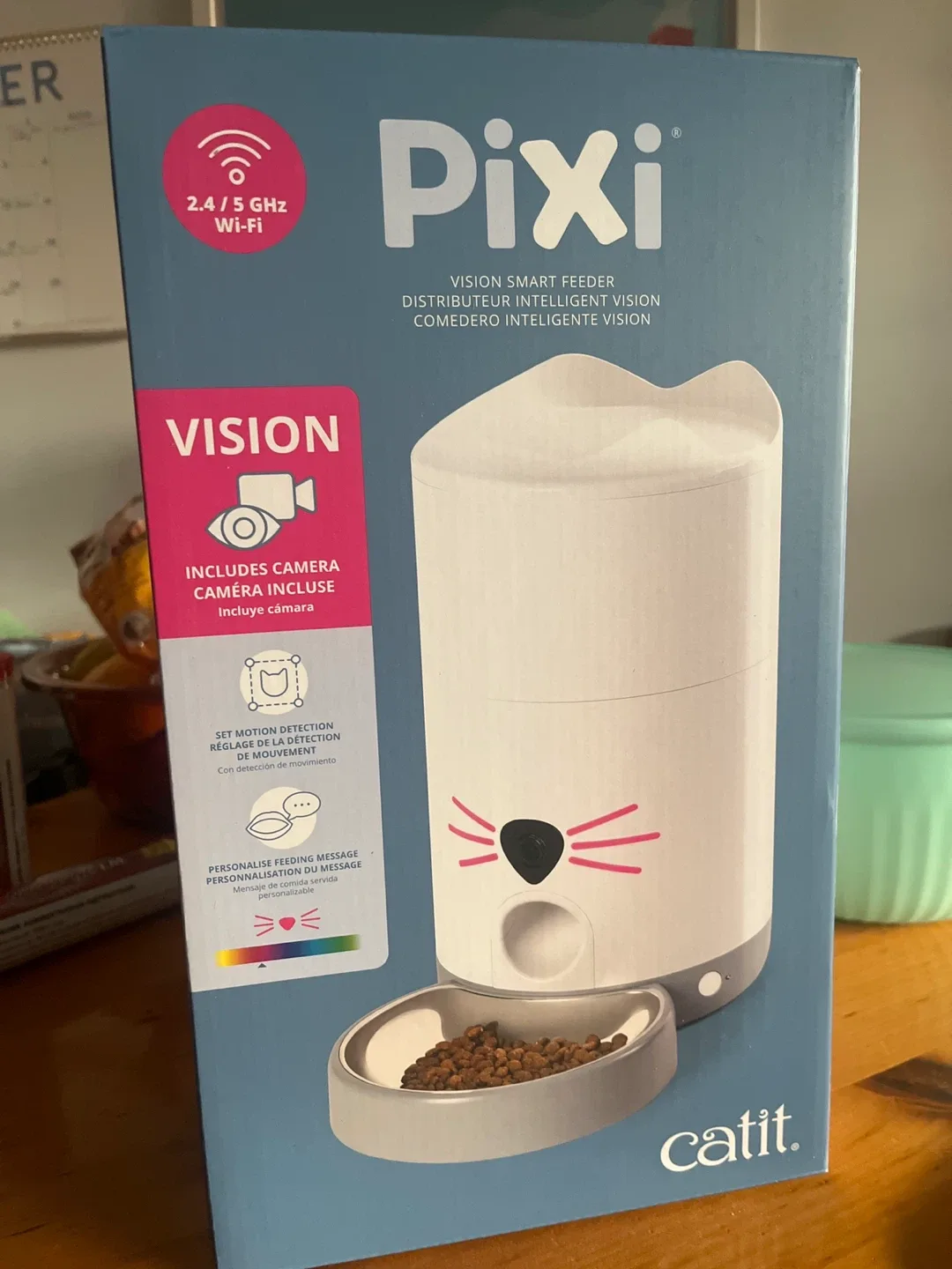 Catit camera Feeder - New in Box!