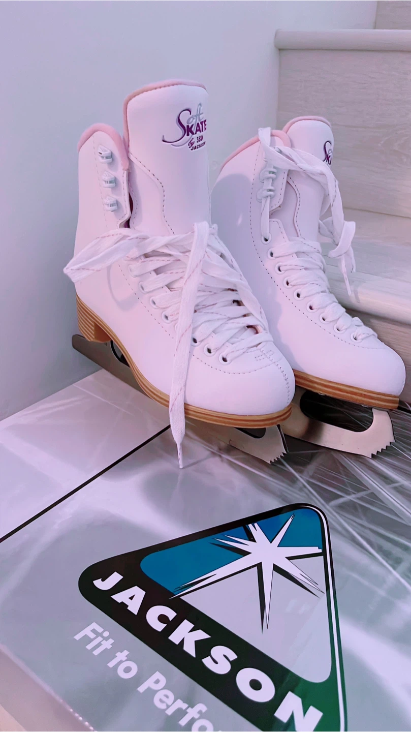 Jackson SoftSkate 30 Figure Skates - Size 6