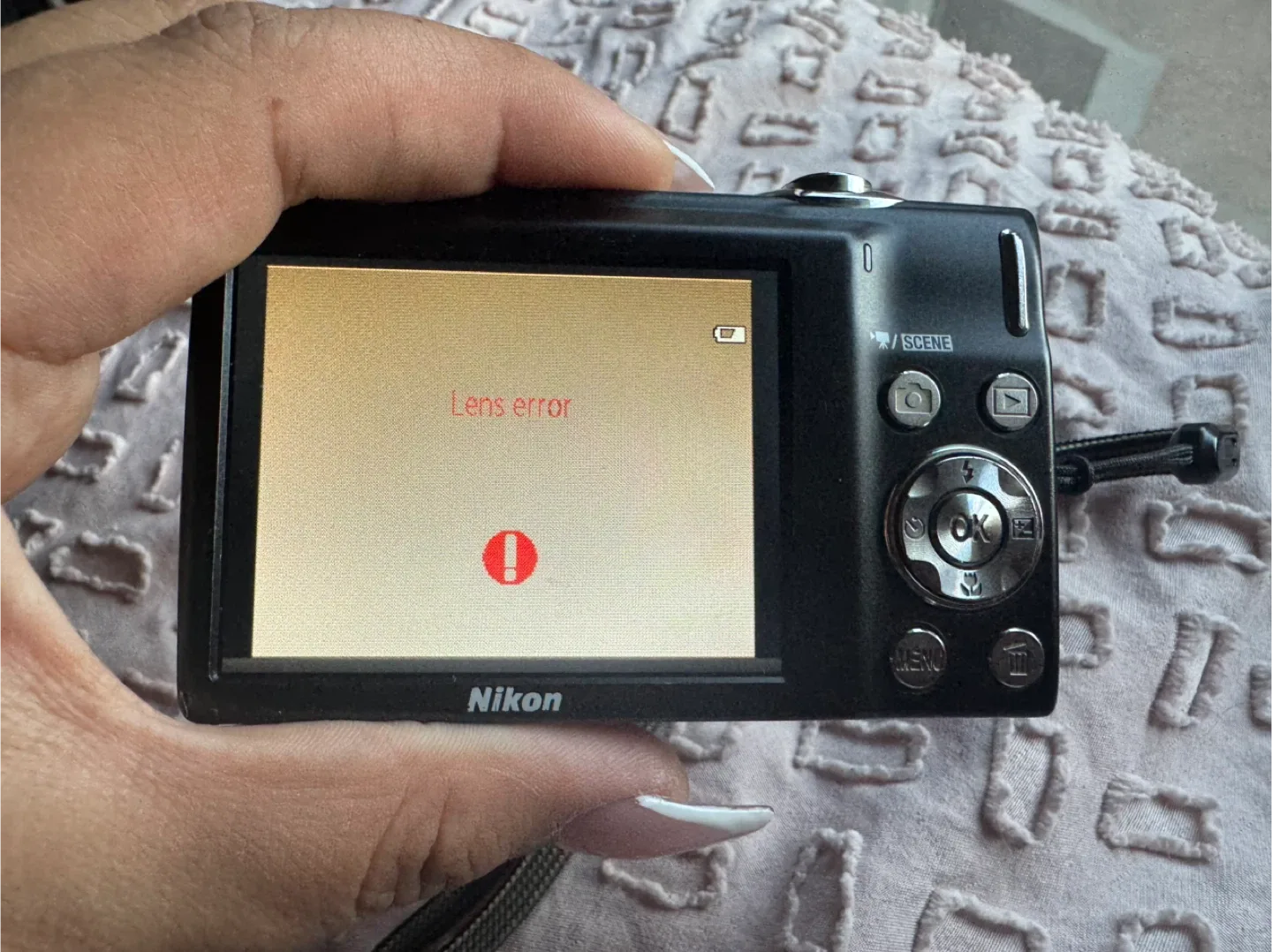 Nikon Coolpix Digital Camera - Lens Error image indicator(4)