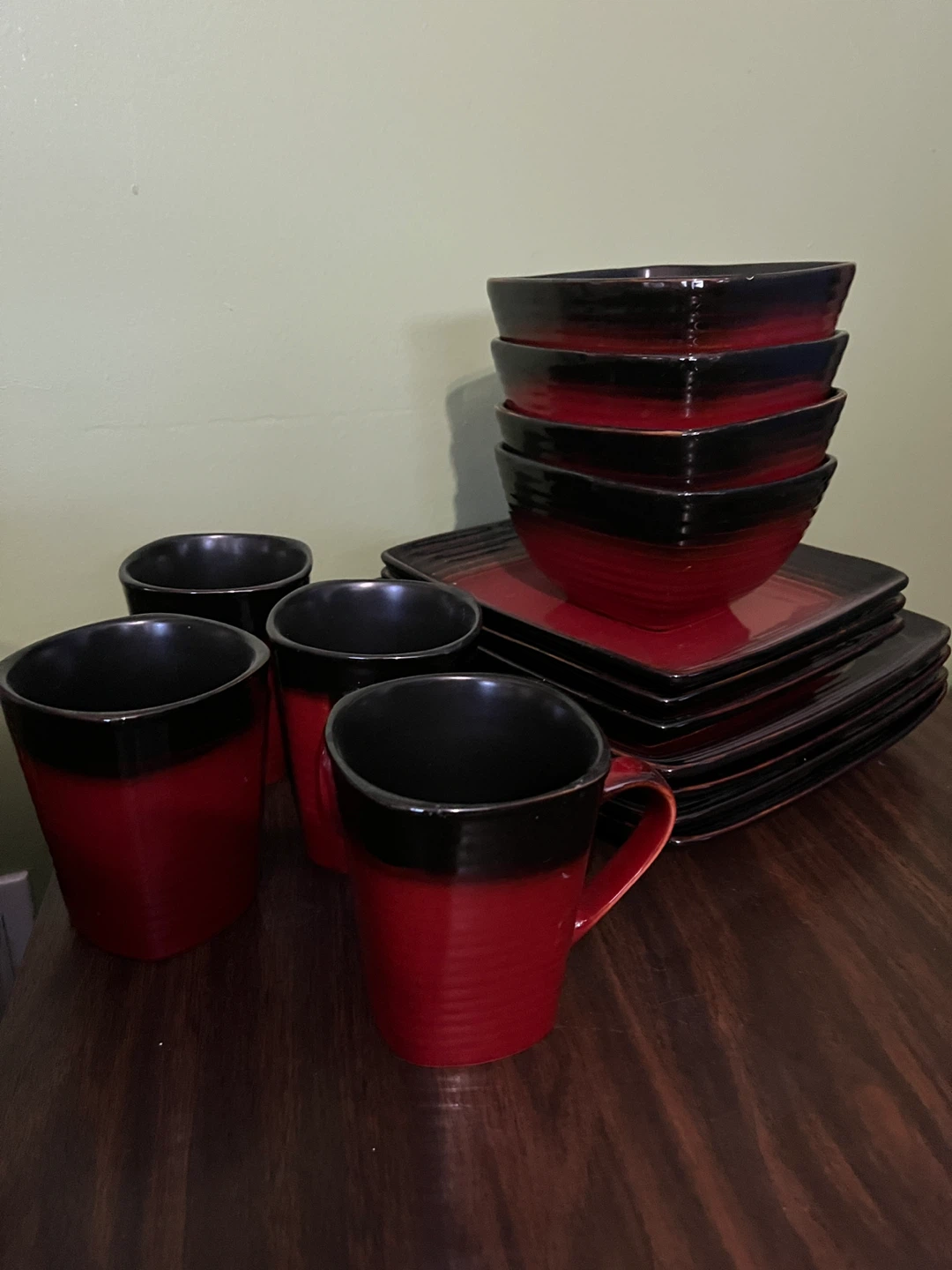 Red & Black Square Dinnerware Set - photo 3