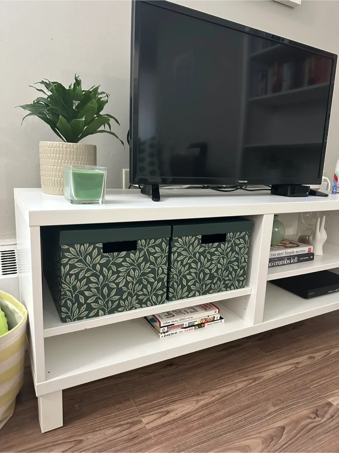 IKEA BESTA White TV Bench image indicator(2)