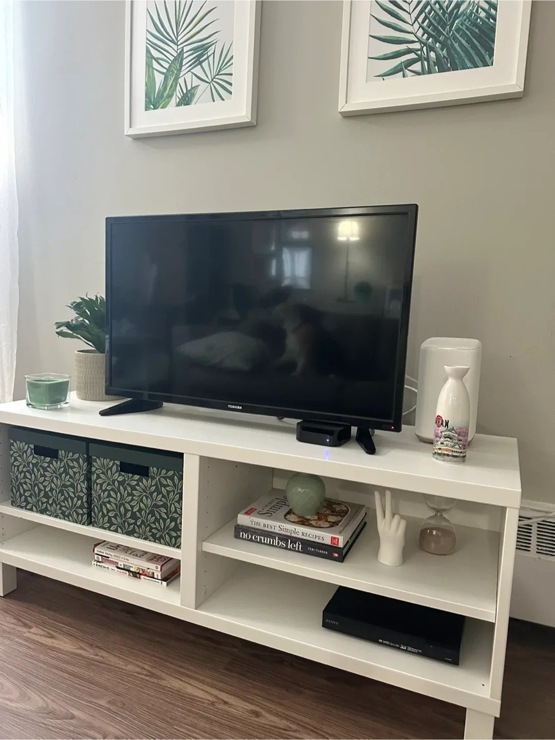 IKEA BESTA White TV Bench image indicator(4)