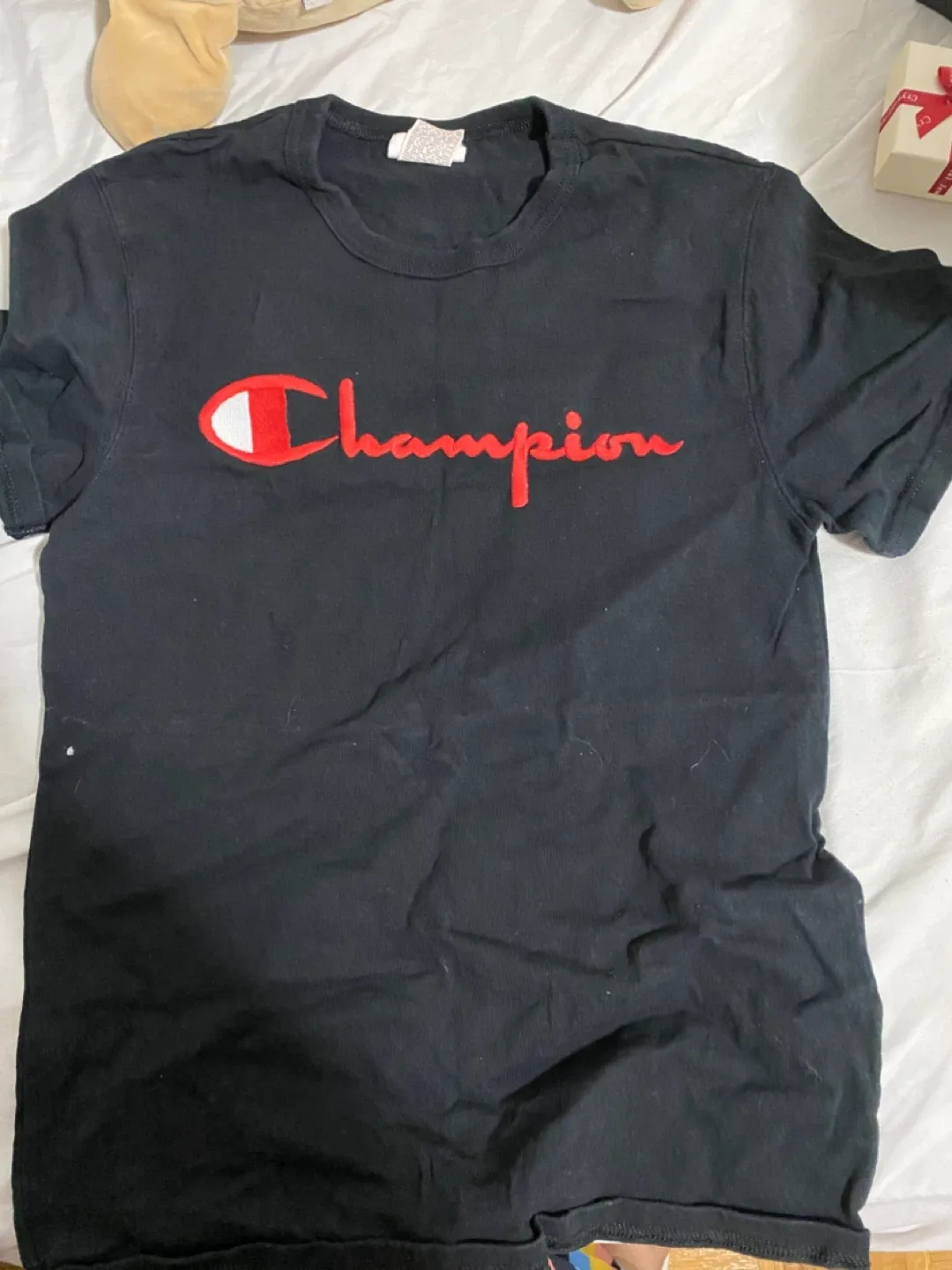 Champion Black T-Shirt - Size Small thumbnail