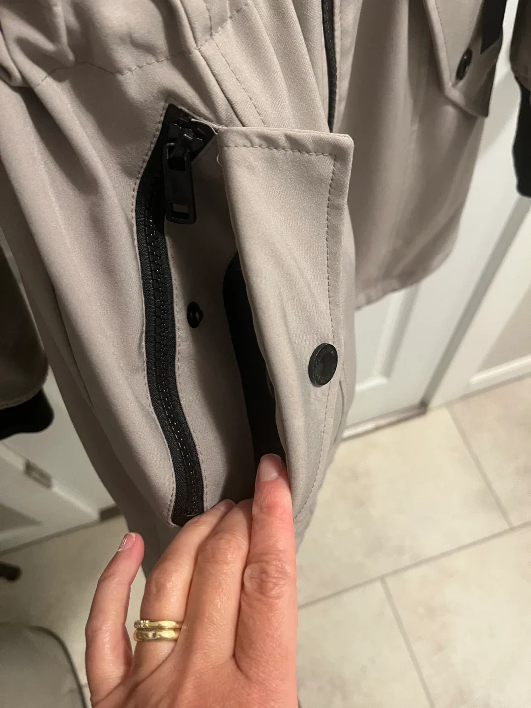 Calvin Klein Women's Coat, Size M image indicator(3)