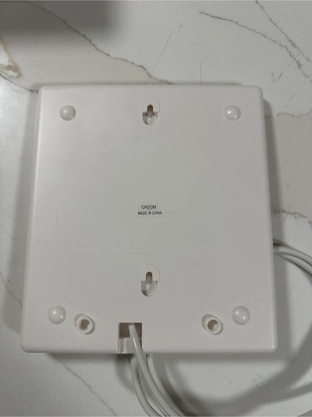 RCA Indoor TV Antenna - White image indicator(2)
