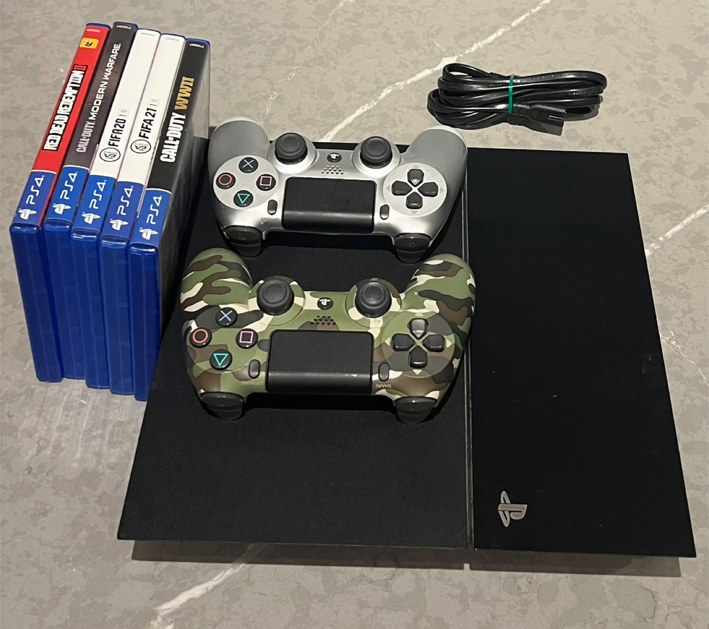 PlayStation 4 (Model CUH-1115A) – 500 GB (Made in 2015) w/ x2🎮