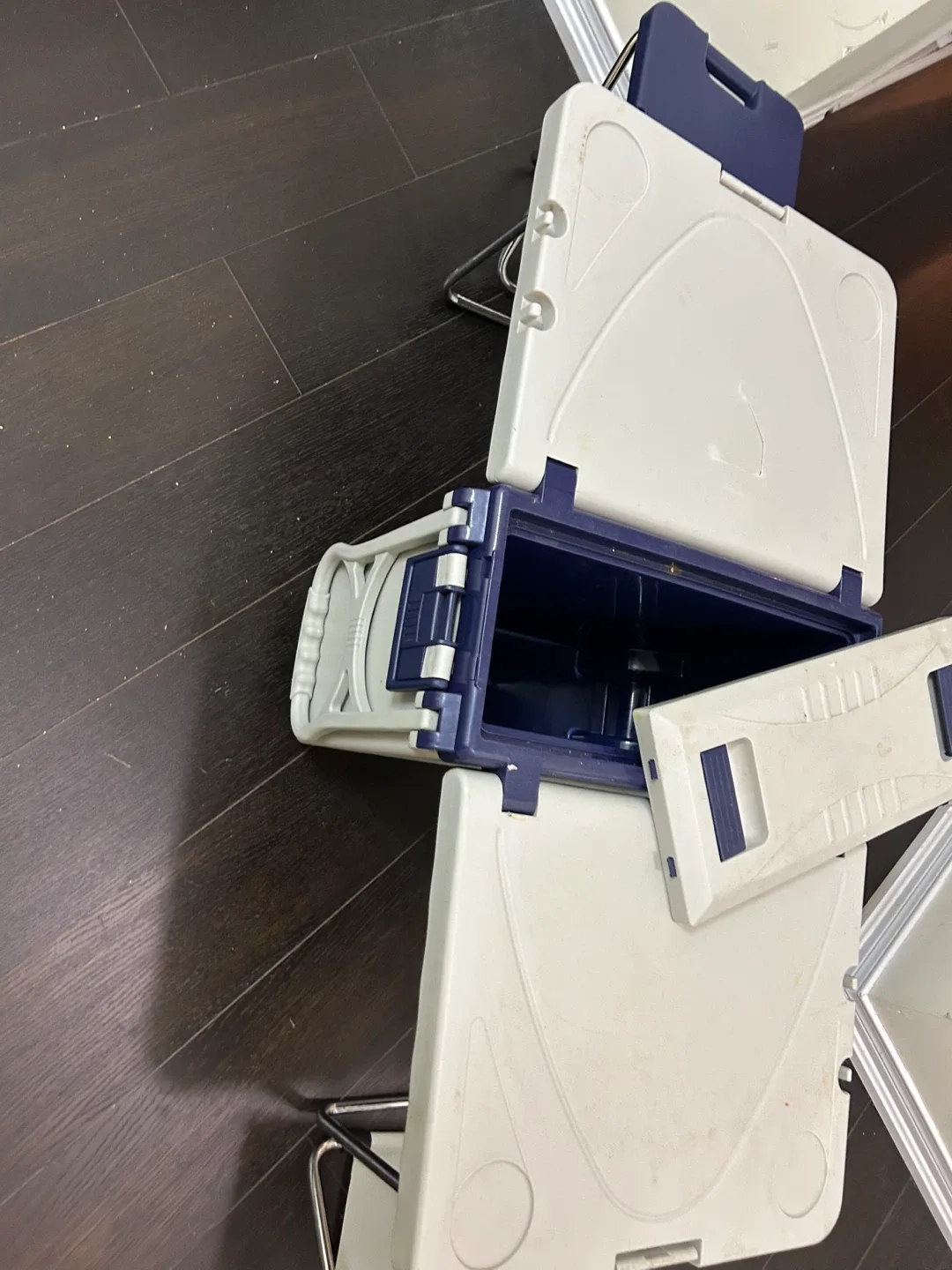 Picnic Table with Cooler and Stools image indicator(4)