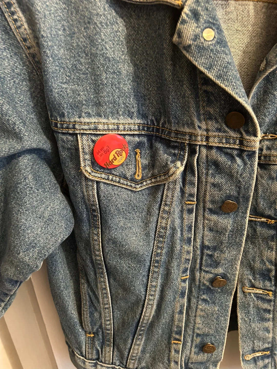 Vintage guess denim jacket image indicator(3)