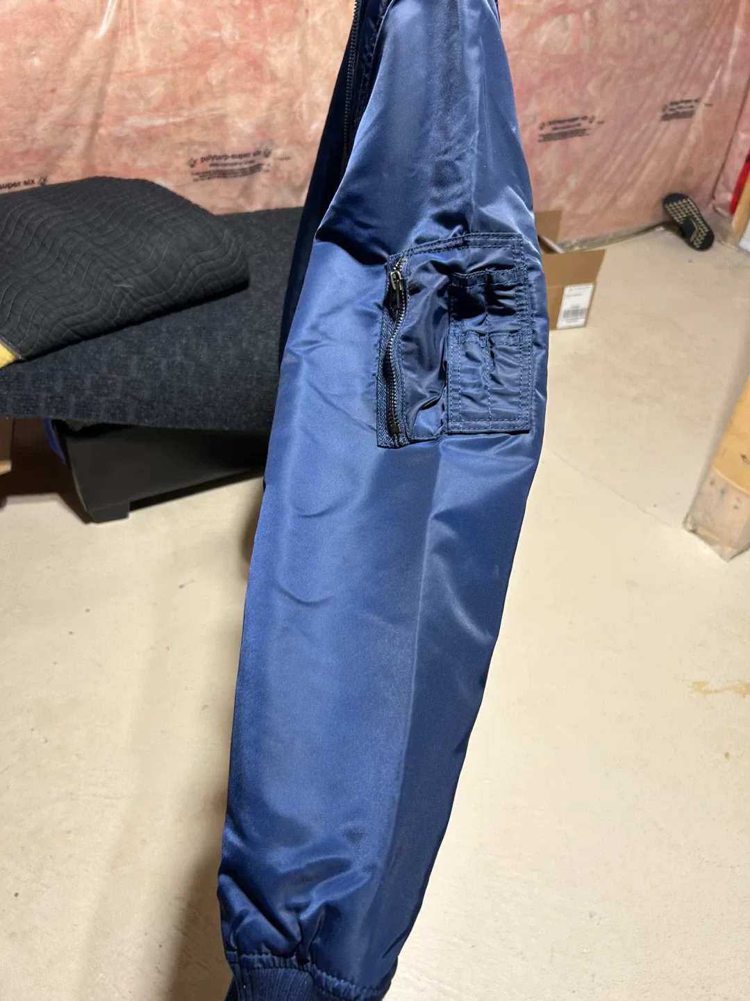 GAP Bomber Jacket - Size M - Navy Blue image indicator(3)