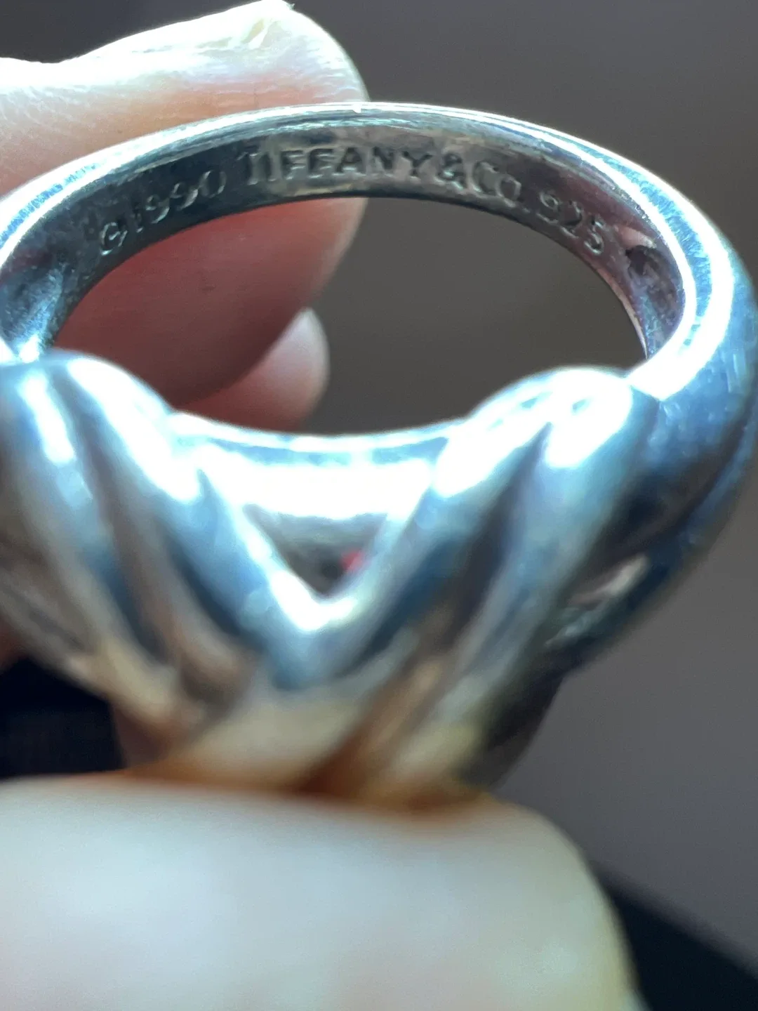 Tiffany & Co. Sterling Silver Crossover Kiss Ring 1990 - Size 5 image indicator(4)