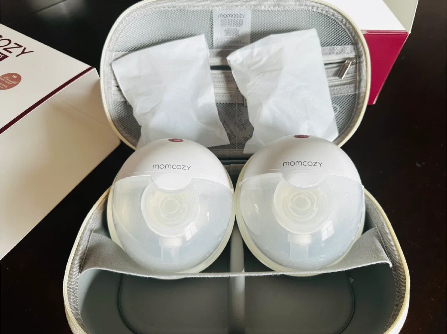 Momcozy M5 Wearable Breast Pumps - Like New! image indicator(2)