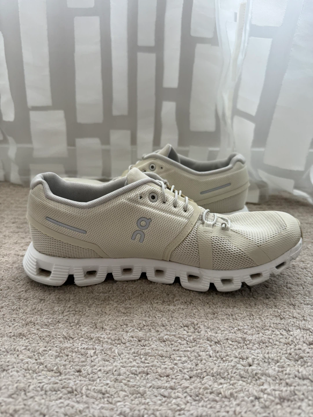 On Cloud Running Shoes - Size 8 US - photo 3