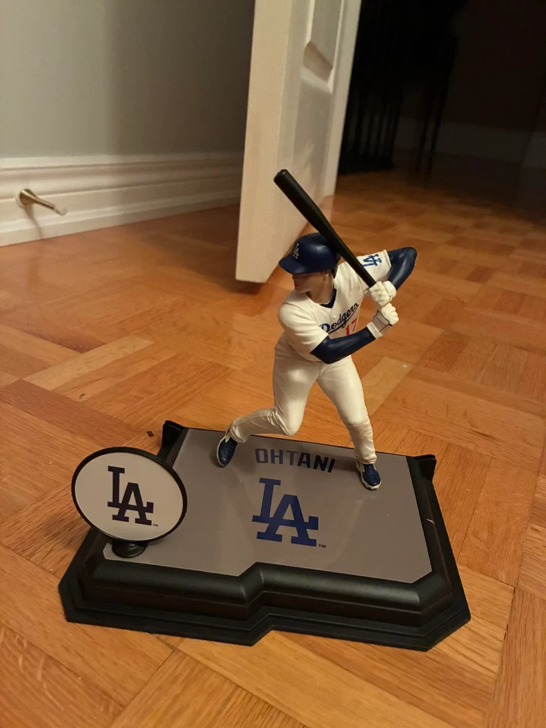 Shohei Ohtani Dodgers McFarlane Figure image indicator(2)