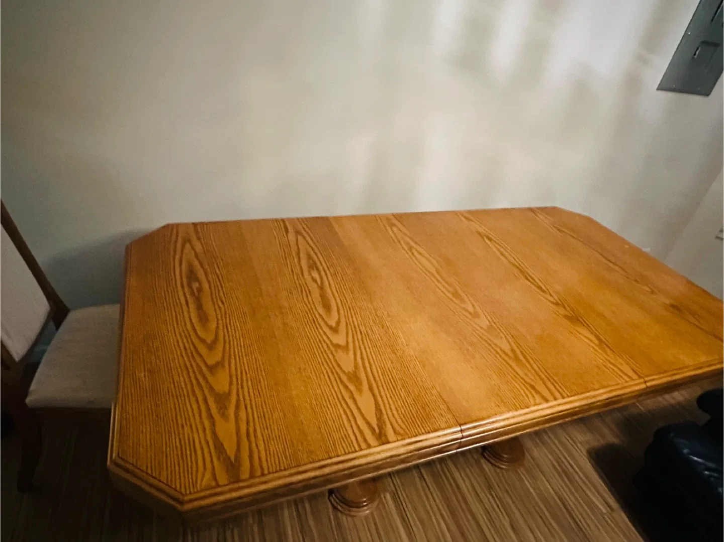 Extendable Dining Table with 6 Chairs image indicator(3)