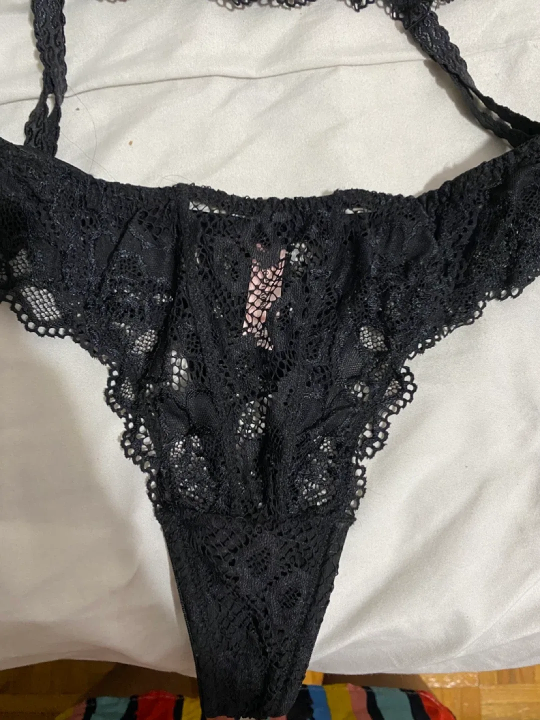 La Vie en Rose Lingerie Set - Size M/M, 38C - Black Lace image indicator(6)