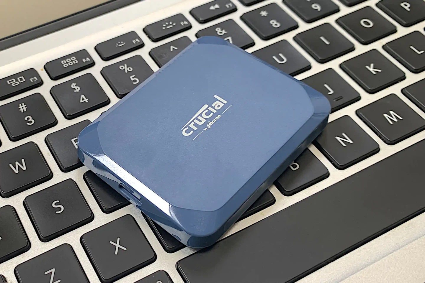 Crucial X10 8TB Portable SSD - New! - photo 2