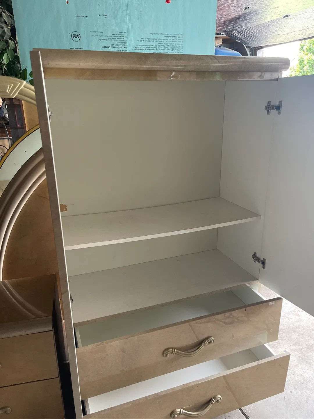 Queen bedroom set 99.00 or best offer image indicator(7)