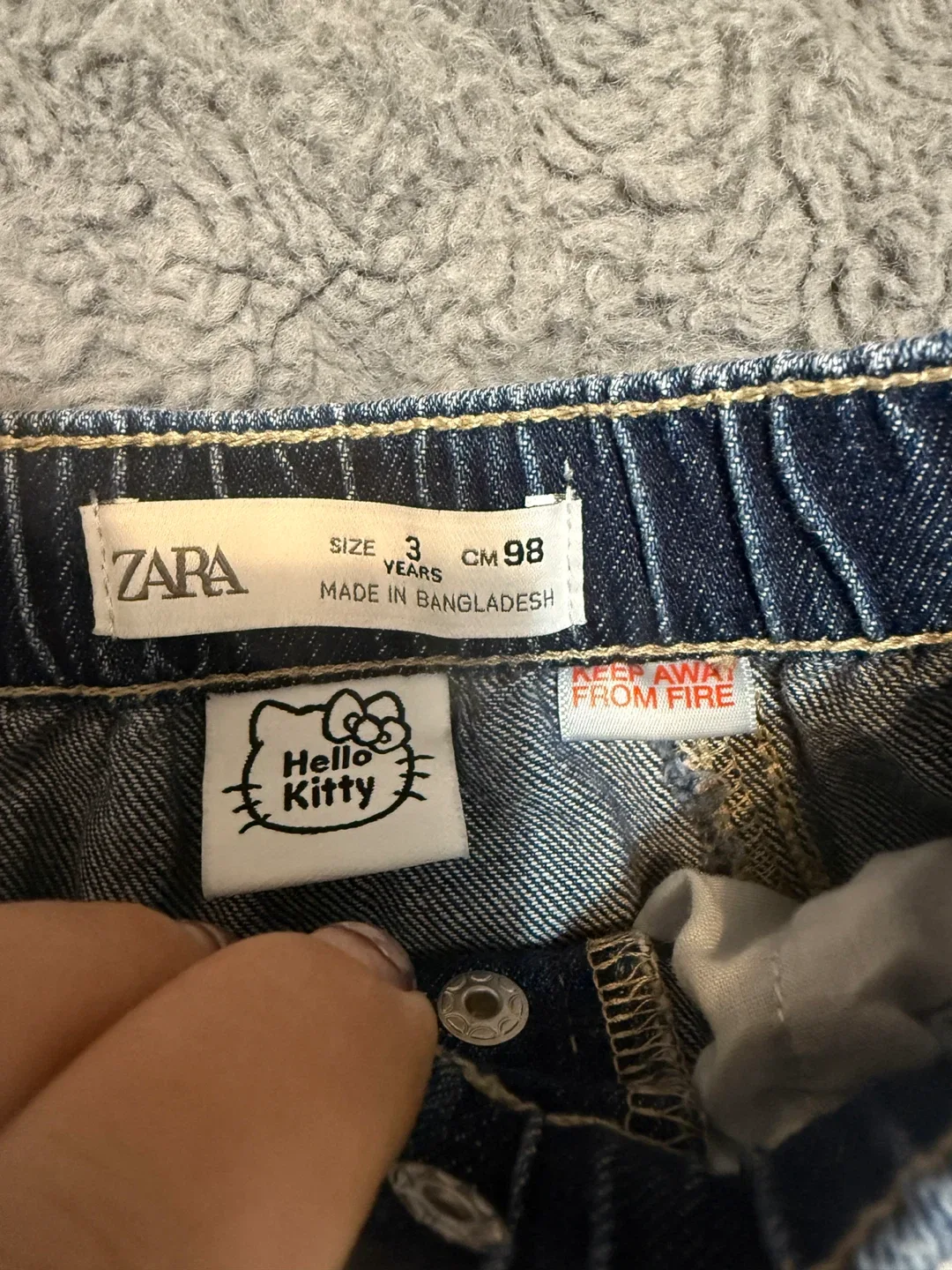 Zara Hello Kitty Denim Skirt - Size 3 Years image indicator(6)