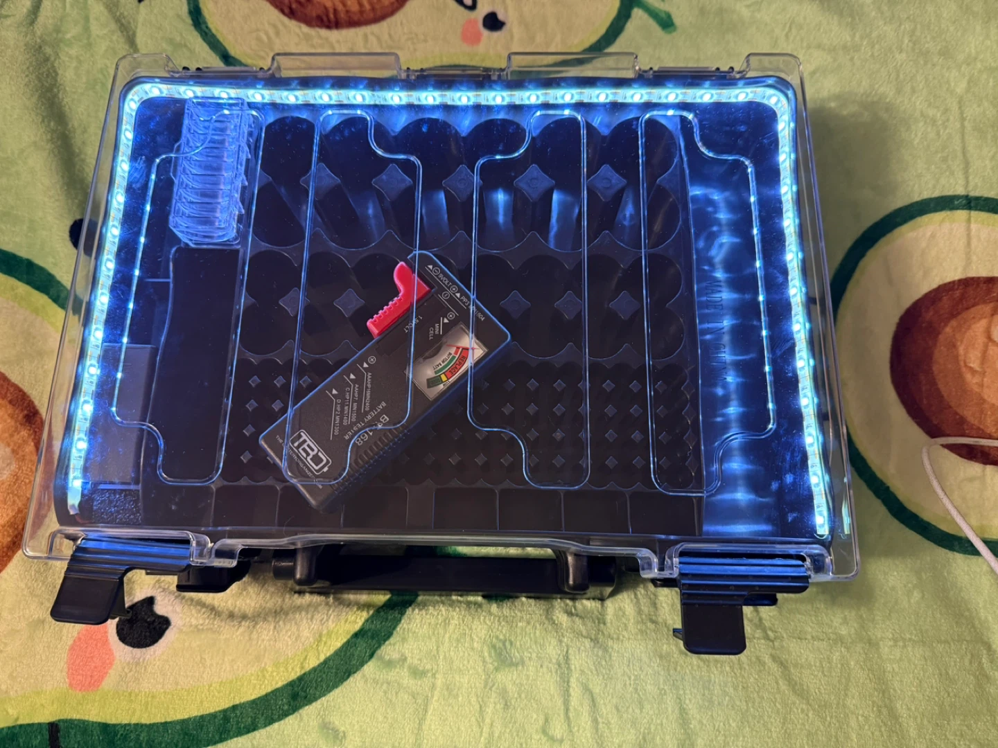 Tenergy Battery Organizer Case with LED Light - photo 5